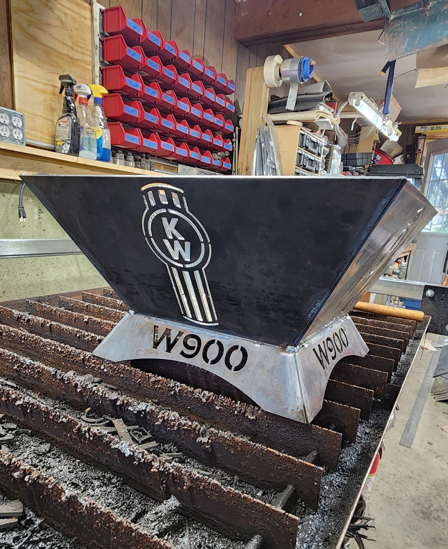 20" Kenworth Firepit