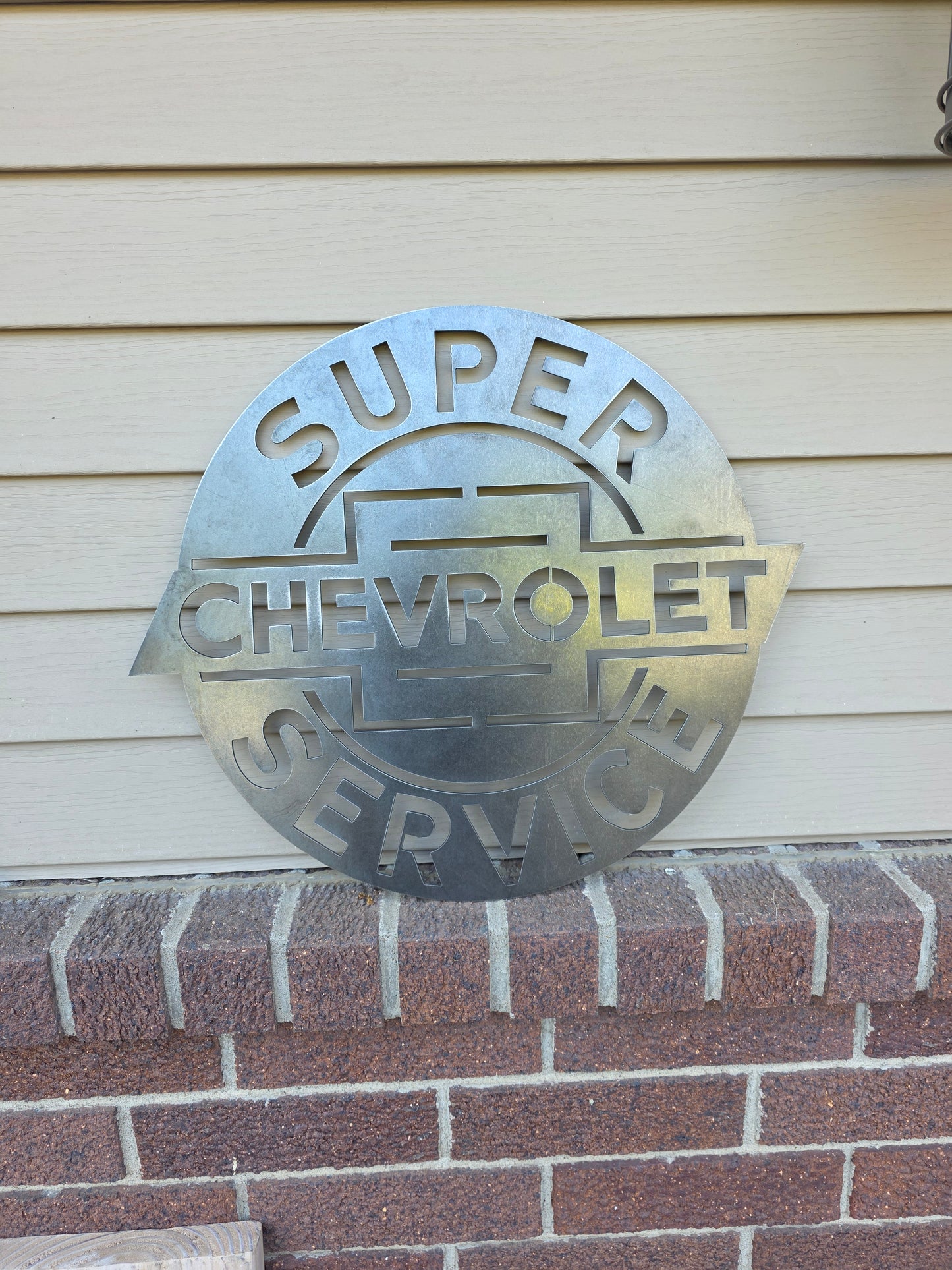 Super Chevrolet Service sign