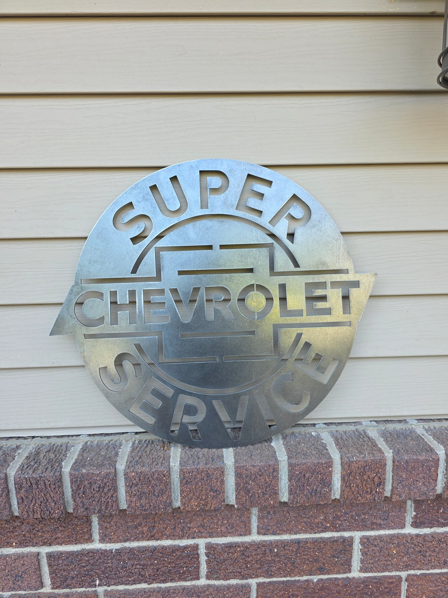 Super Chevrolet Service sign