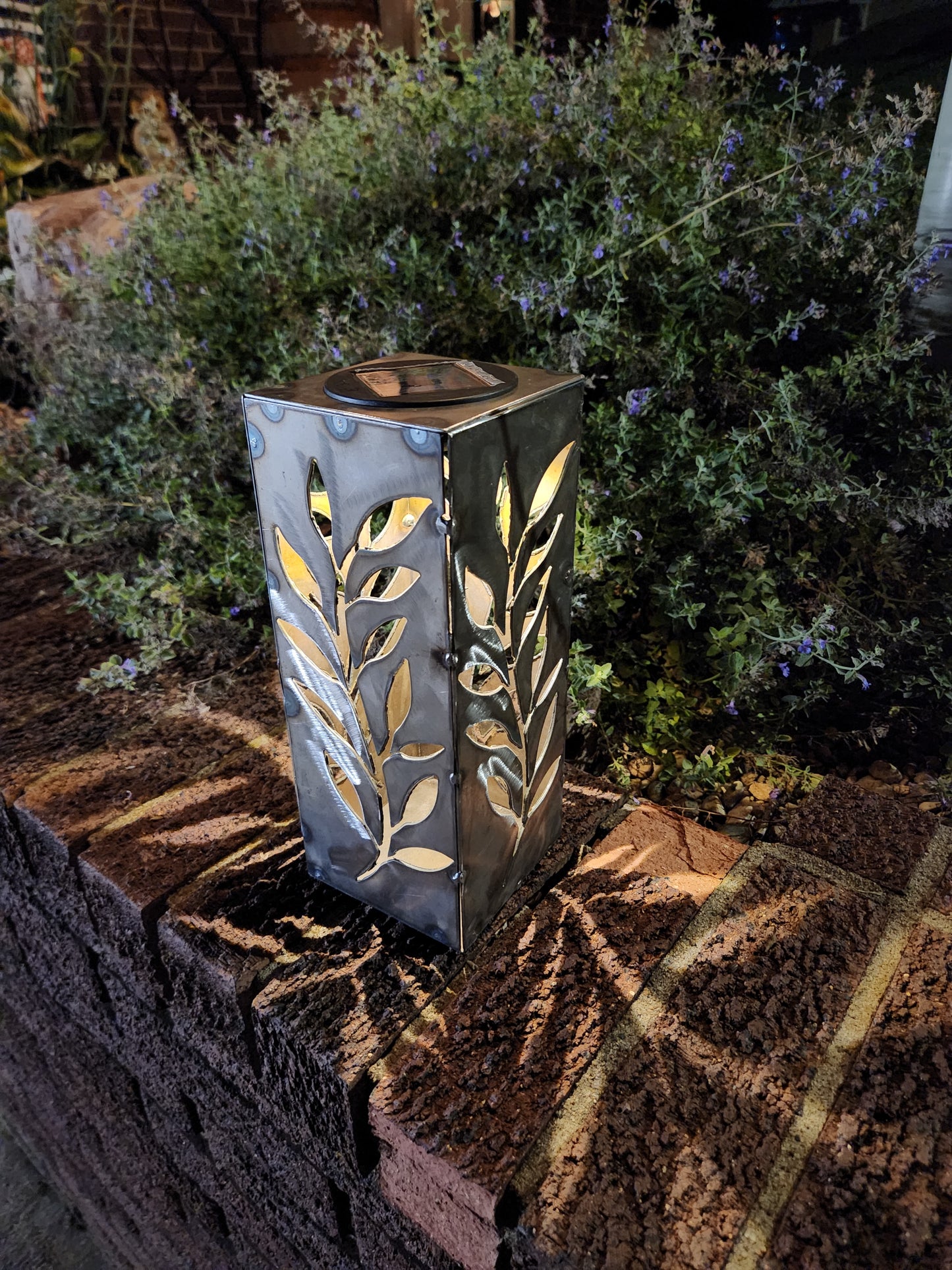 Solar Garden Light