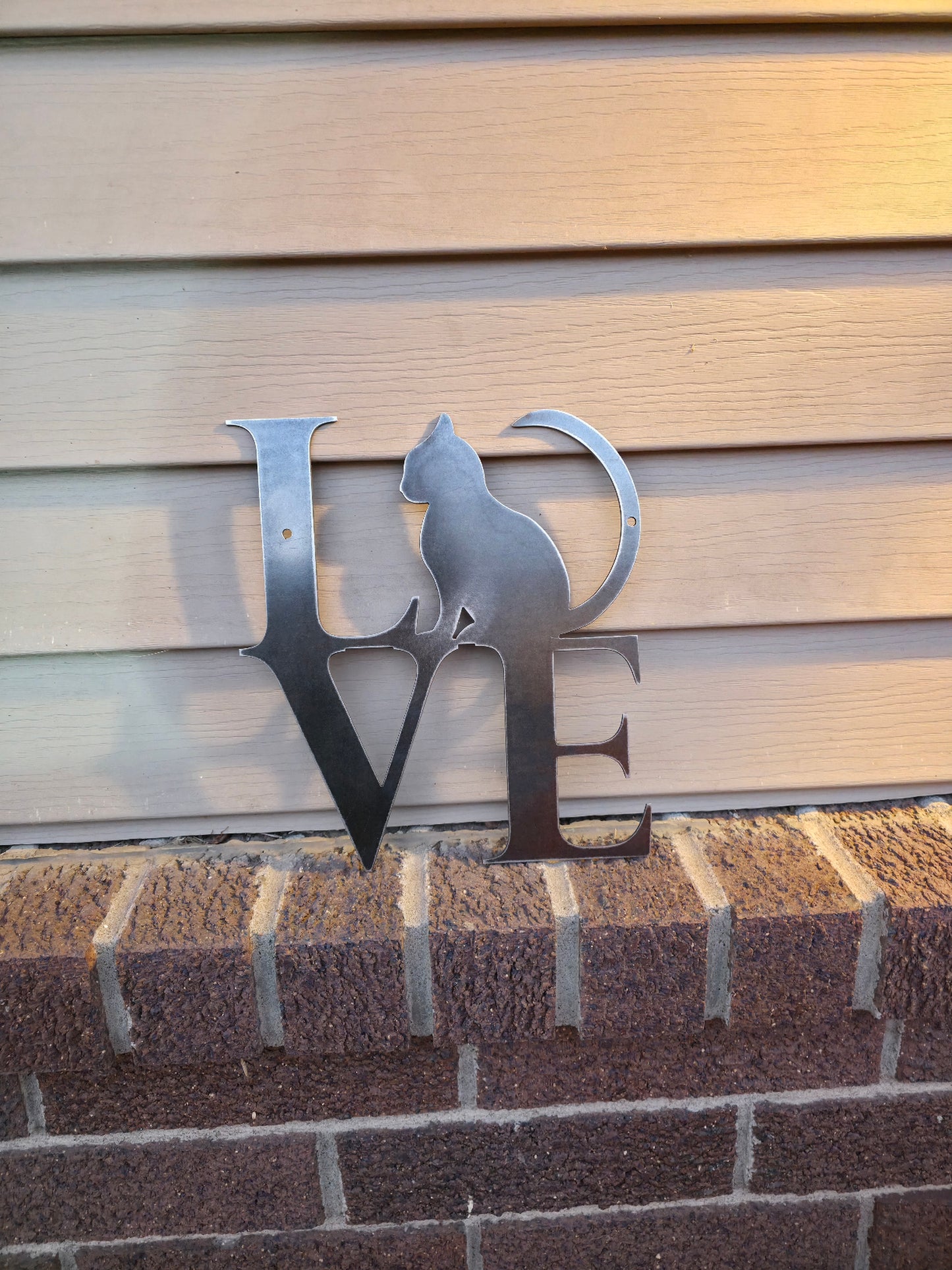 Cat Love Sign – Metal Cat Silhouette Wall Decor for Cat Lovers