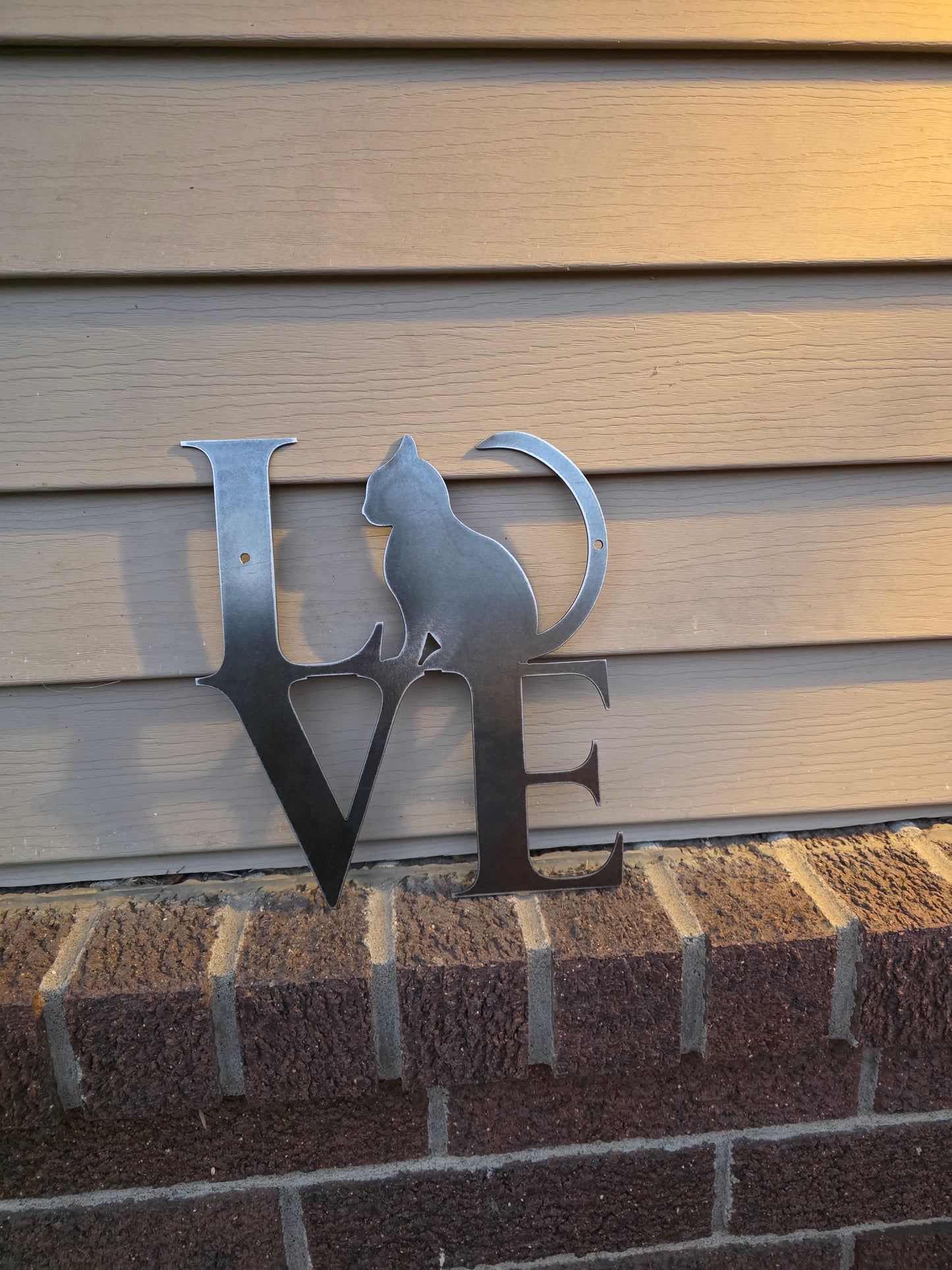 Cat Love Sign – Metal Cat Silhouette Wall Decor for Cat Lovers