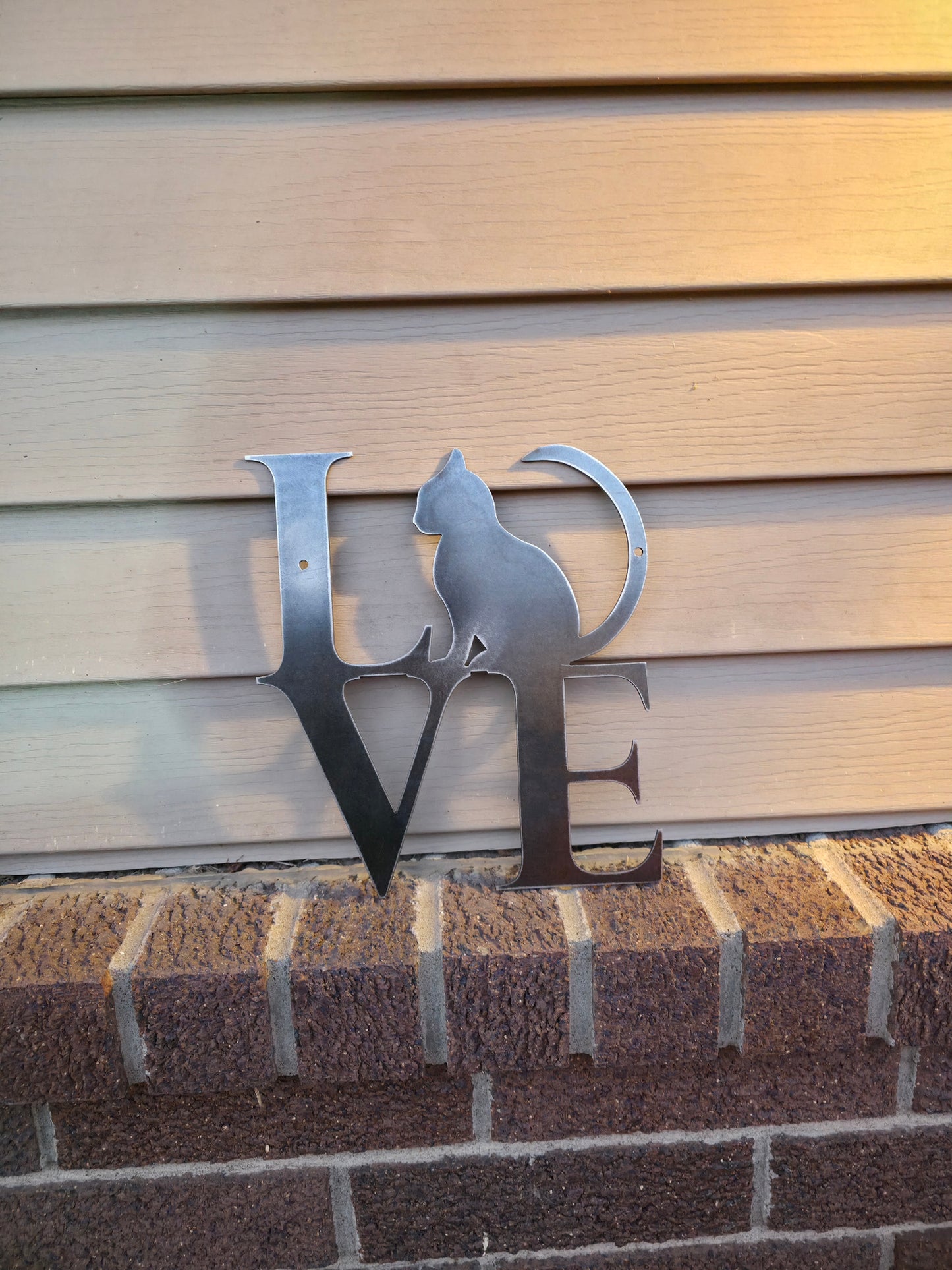 Cat Love Sign – Metal Cat Silhouette Wall Decor for Cat Lovers