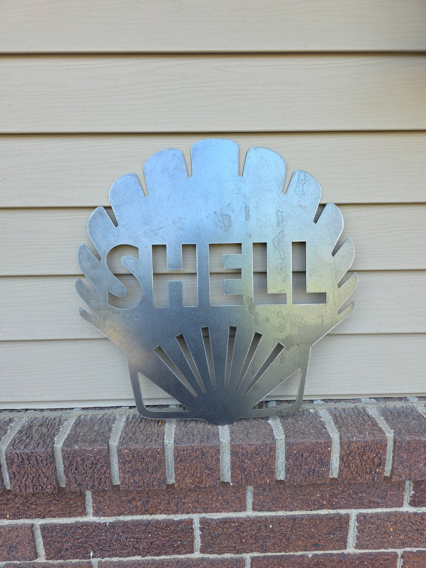 Shell sign